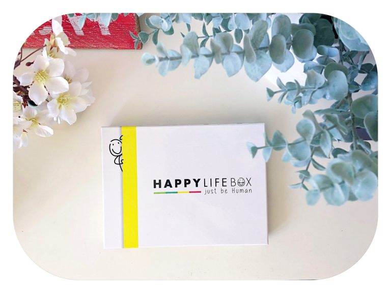 Lire la suite à propos de l’article Happy Life Box ⎜la box consacrée au développement personnel